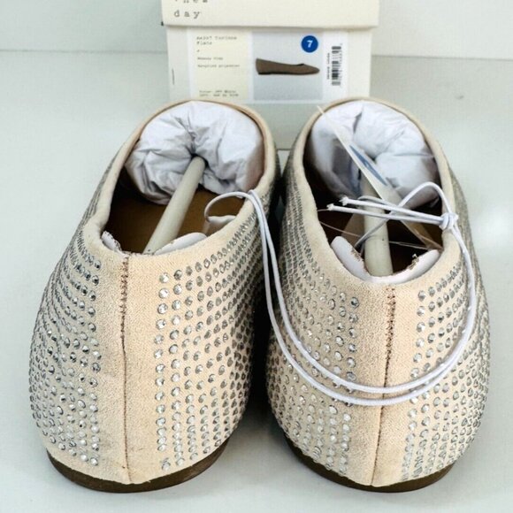 A New Day Rhinestone Flats Women’s Size 7 Off White AE247 Memory Foam Sole - Picture 3 of 8